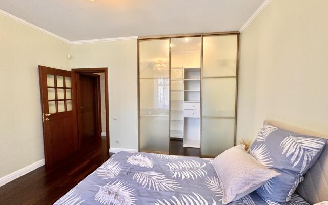 Artinvest (Артинвест) на улице Япеева