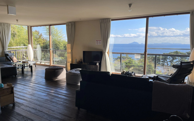 Izu Inatori House Kando