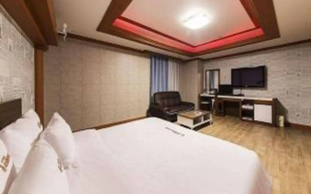 Academy Motel