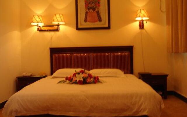 Universal Jinghang Airport Hotel