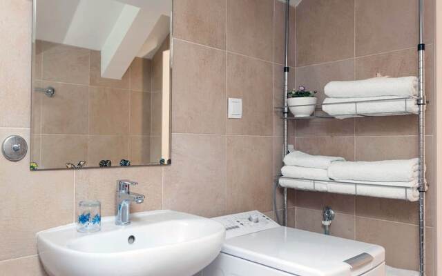 Attractive Apartment in Dubrovnik With Balcony and Parking