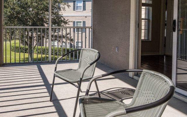 1 BR and 2 BR Jacksonville Beach Apt with Parking by Frontdesk