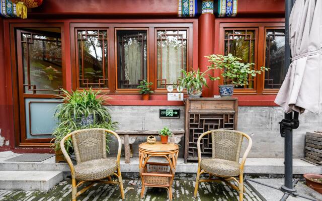 Ji House