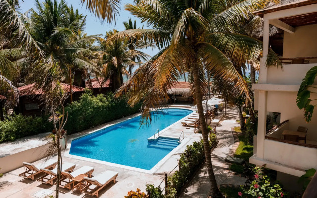 Petit Lafitte Hotel