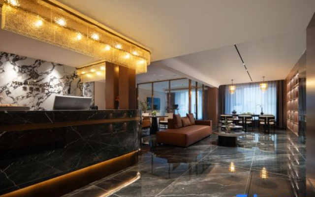 Luxury Hotel ( Linyi Olympic Sports Center )