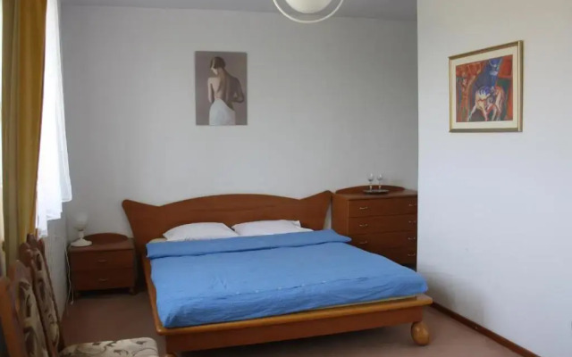 Dom pod czarnym bocianem