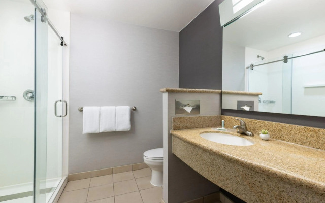 Courtyard By Marriott Las Vegas Stadium Area