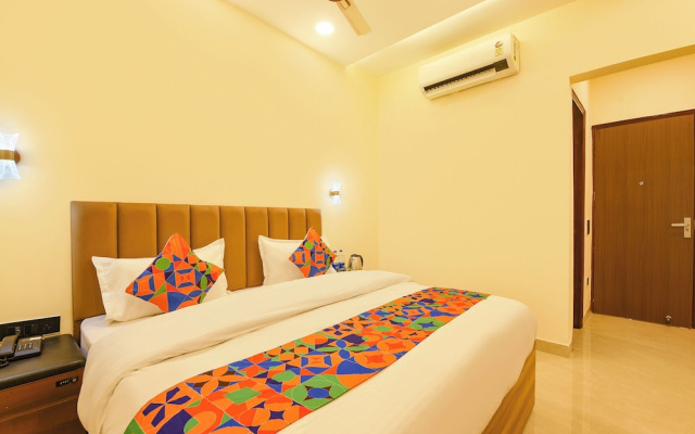 Fabhotel Pvs Grand
