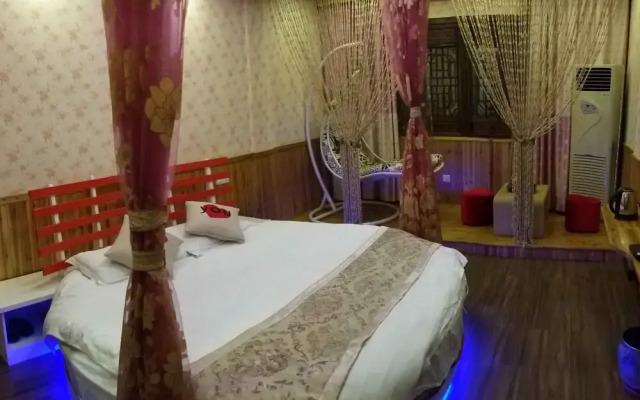 Yue Yue Theme Hostel