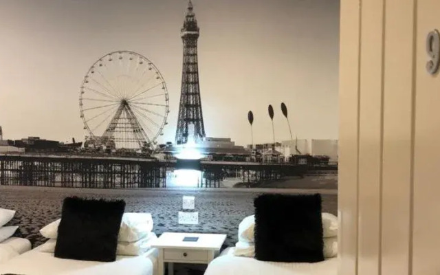 Happy Return Hotel