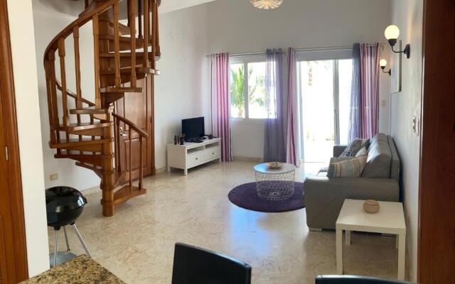 1 Br seaside Penthouse close to amenities