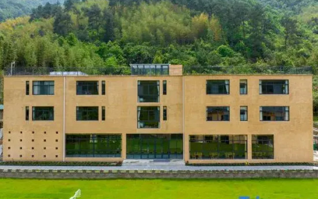 Yincaolu Zuoqin Youshu Homestay (Yuping Ancient Village Branch)