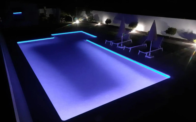 Casa rural con piscina Viña de Millan