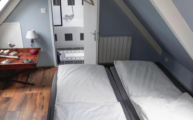 Charming Holiday Home Near the Beach, Locquemeau