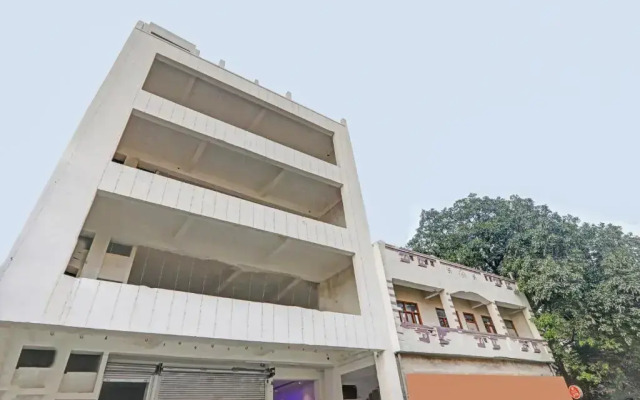 OYO 2263 Hotel Govinda Royal