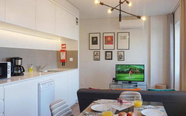 Porto View by Patio 25