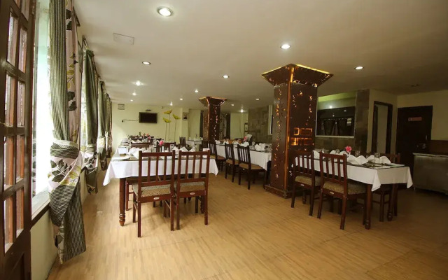 OYO 7431 Hotel Tushita