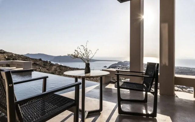 Nimbus Santorini