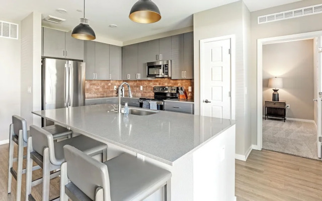 Landing Phoenix Warehouse District