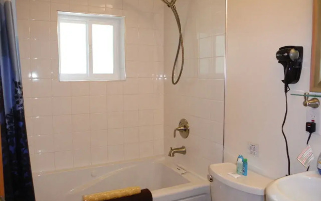 Talkeetna Love-Lee Cabins