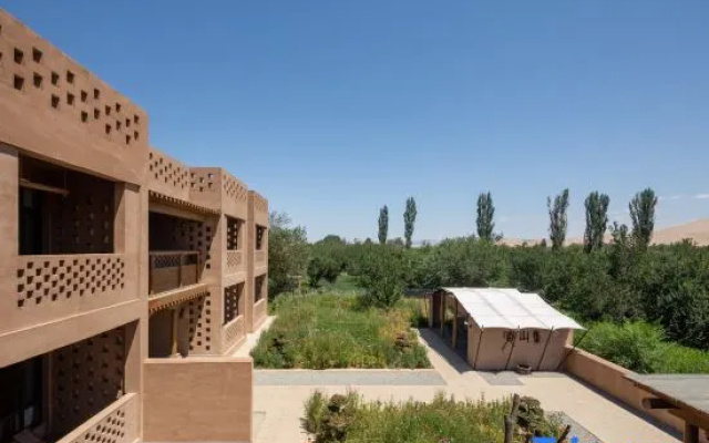Dunhuang Yinshanji Designer View Courtyard Luxury Homestay – Outside – Jiuquan