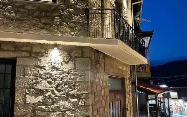 11 Luxury apartments.