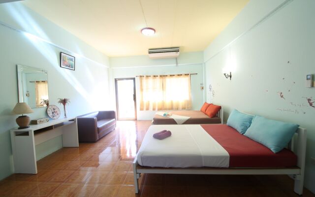 Cube Hostel Krabi