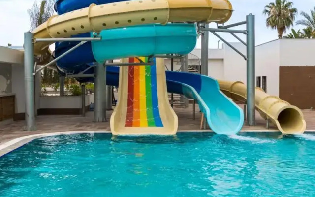 Serenity Queen Hotel