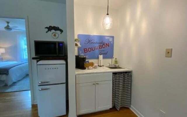 1823 Historic Rose Hill Inn