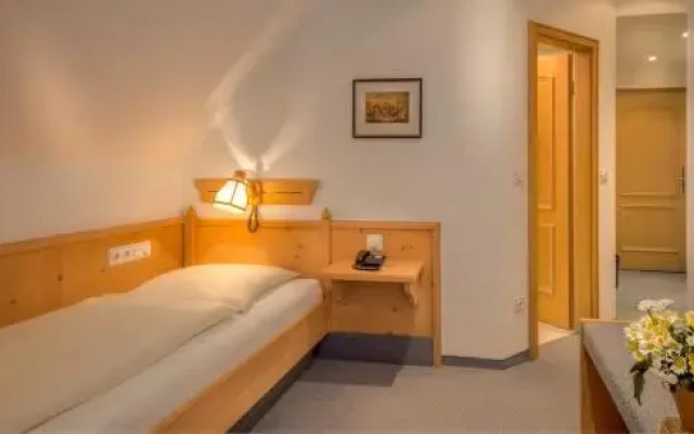 Hotel Gasthof Zur Post Unterföhring