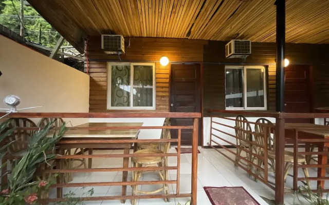 Julz El Nido Inn by Cocotel