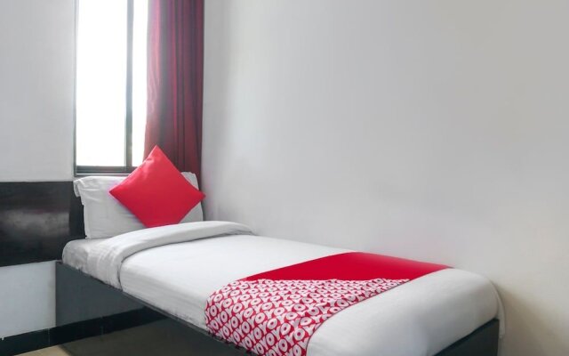 Silver Star Executive by OYO Rooms