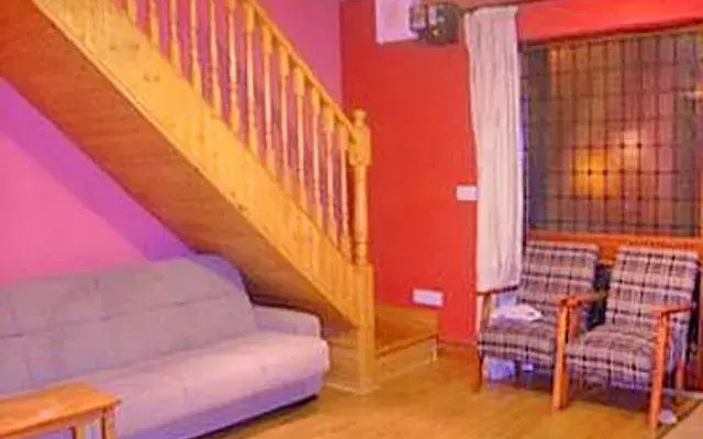Friary Downs House & Apartment