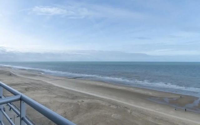 Apartment With Balcony in Middelkerke