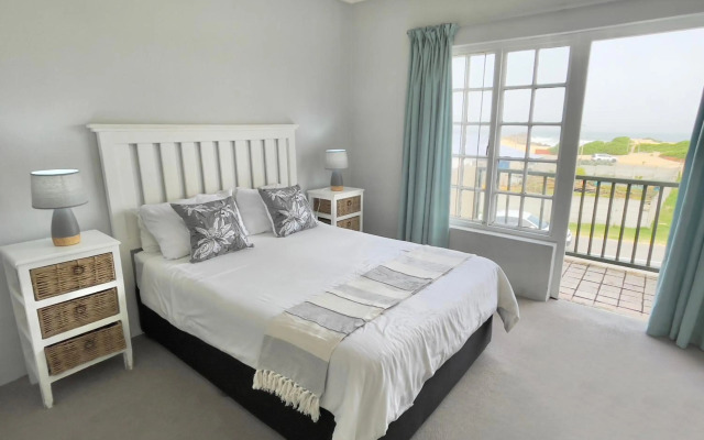 26 Settler Sands Beachfront Accommodation Sea View