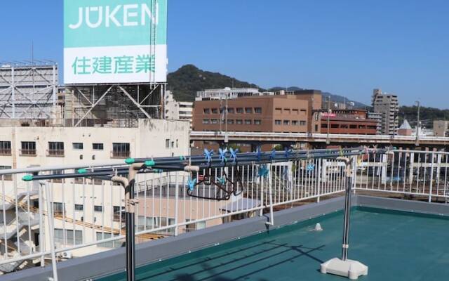 RED HELMET House＆Sports Bar Hiroshima - Hostel