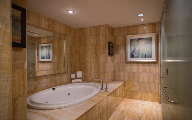 Renaissance Schaumburg Convention Center Hotel