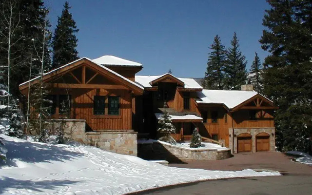 421 West Beaver Dam Circle