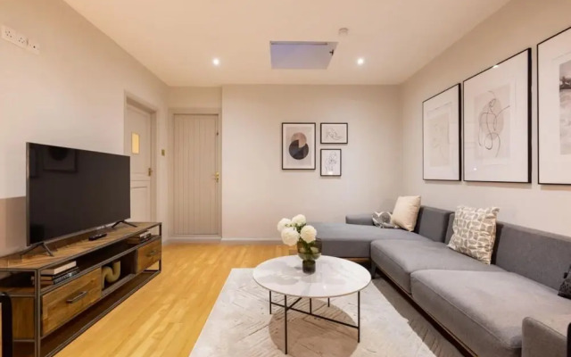 The Wycombe House - Inviting 5bdr House With Garden