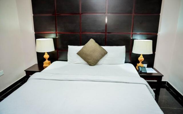 Crest Hotel
