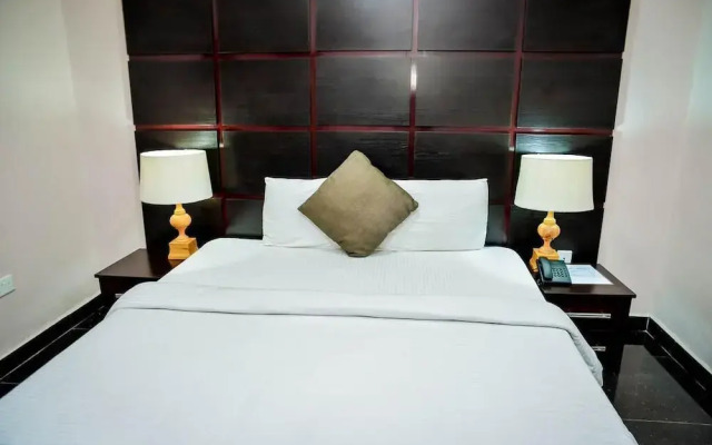 Crest Hotel