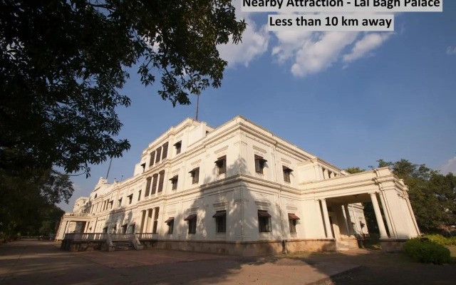 OYO 24109 Hotel Santushti