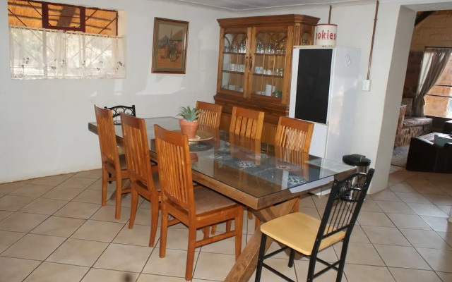 Riverman Cabin Country Lodge