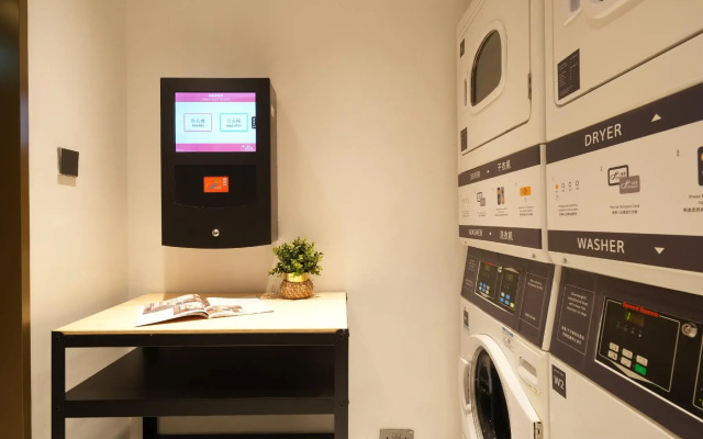 Dash Living on Queen's