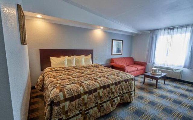Riverview Inn & Suites