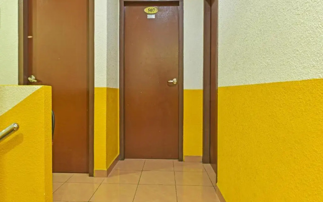 OYO 90559 Ummul Motel C Mart