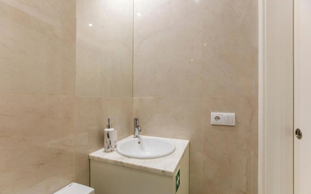 LovelyStay - Cozy 1BR in Santa Catarina w/ Balcony