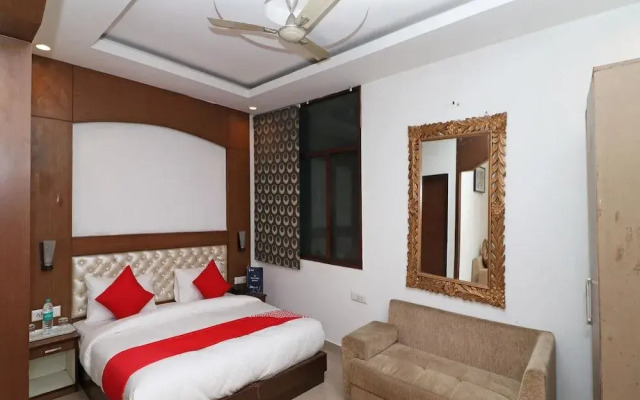 OYO 12780 New Hotel Rajwada