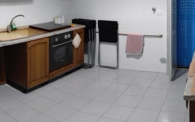 Apartment With 2 Bedrooms in Pescara, With Balcony and Wifi - 300 m Fr