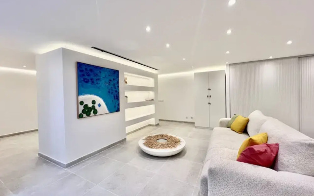 Vilamoura Deluxe Villa by Homing